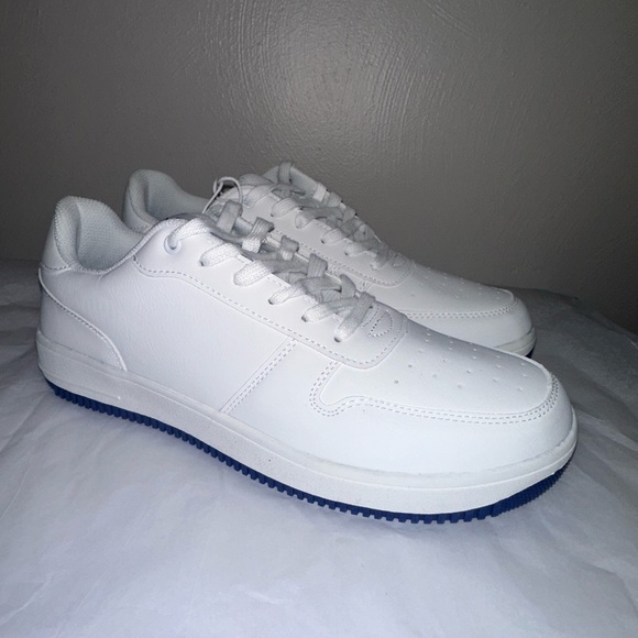 ALDI Other - ALDI White Sneakers Size 10